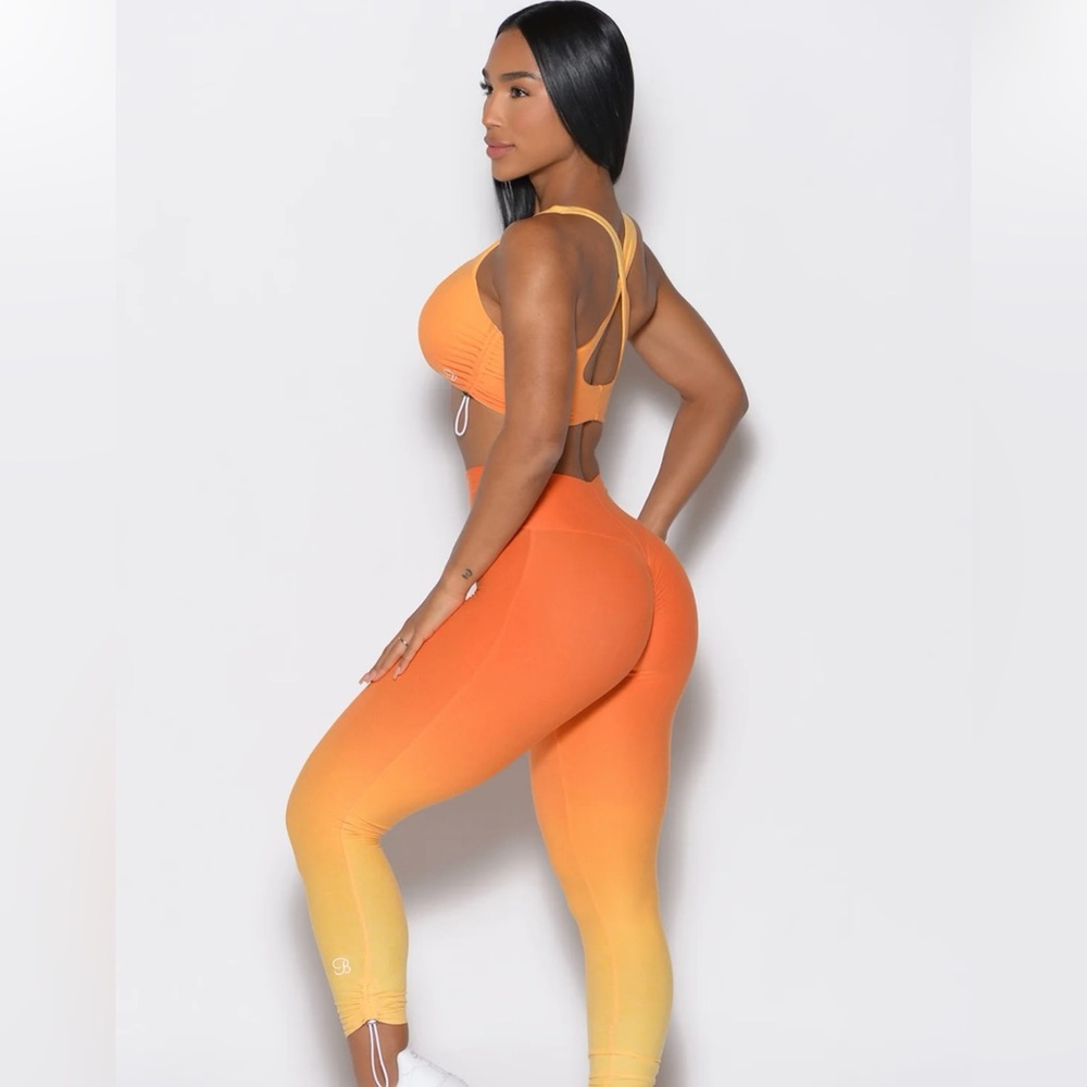 Bombshell toggle leggings. Small.
